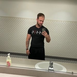 Meet your Posher, Jonathan